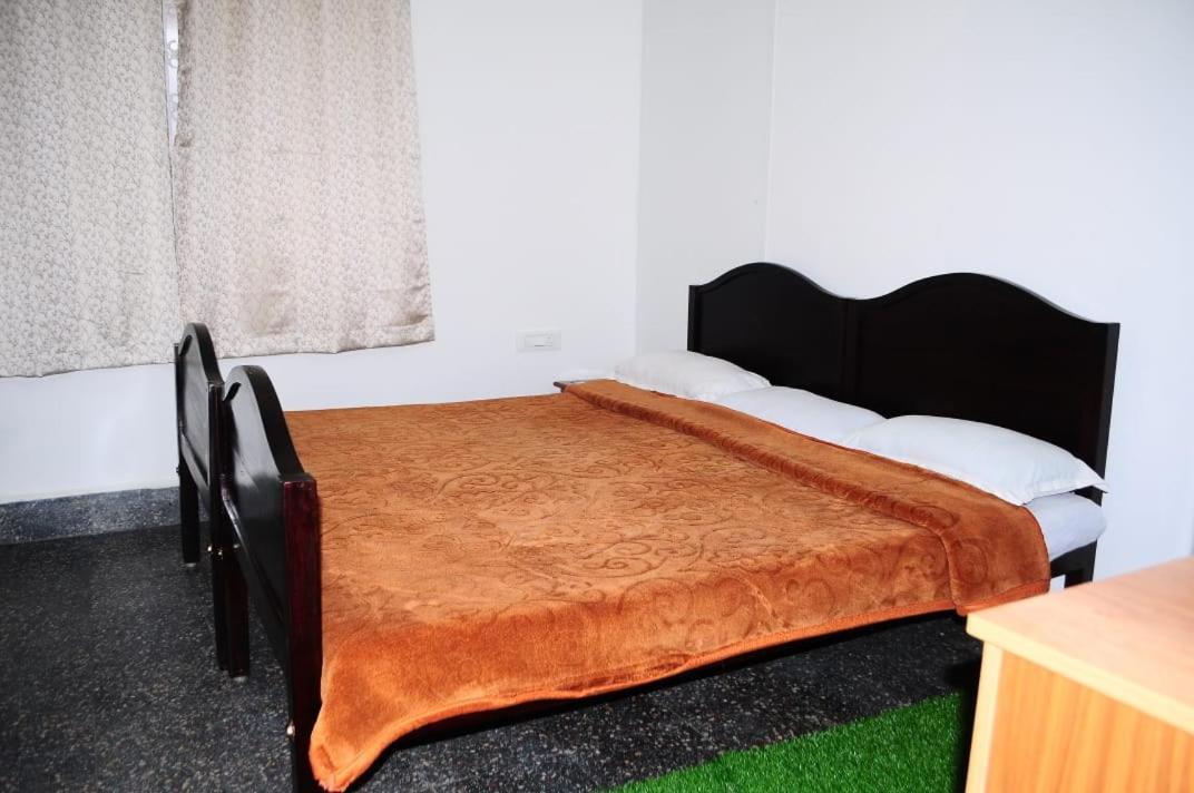 Park Corner Home Stay クーヌール エクステリア 写真