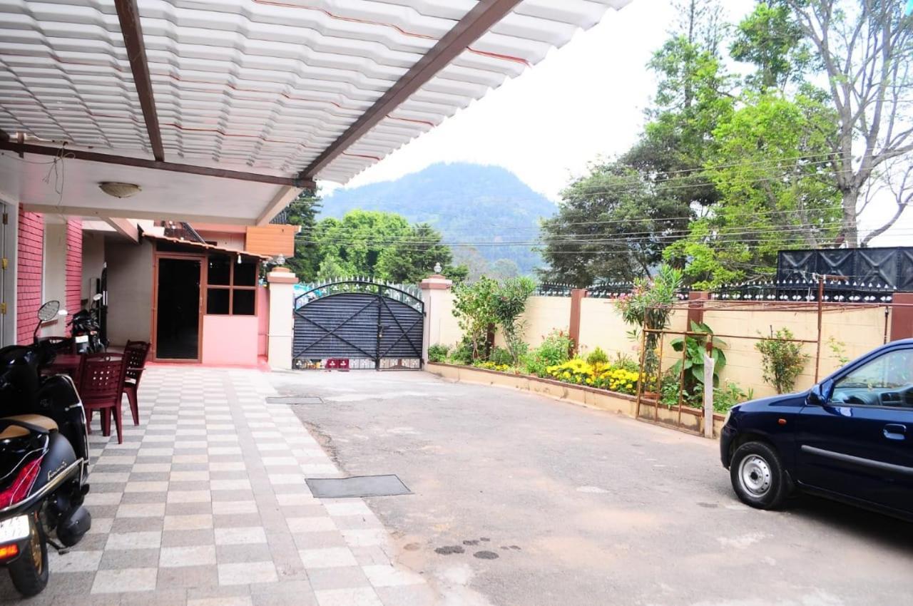 Park Corner Home Stay クーヌール エクステリア 写真