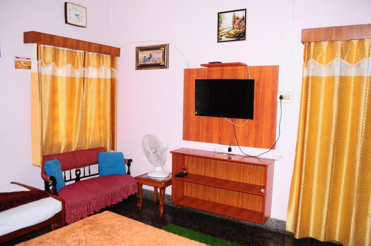 Park Corner Home Stay クーヌール エクステリア 写真