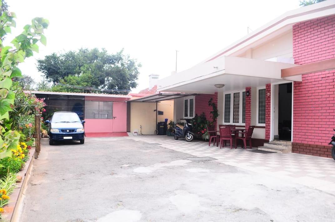 Park Corner Home Stay クーヌール エクステリア 写真