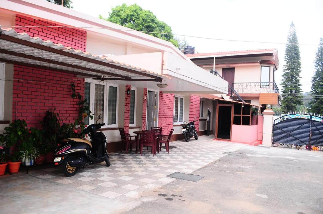 Park Corner Home Stay クーヌール エクステリア 写真