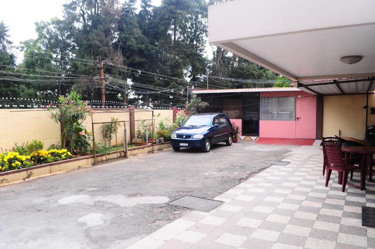 Park Corner Home Stay クーヌール エクステリア 写真